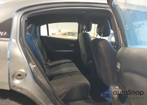 2013 Chrysler 200 Lx z USA, uszkodzony, nr VIN 1C3CCBAB2DN647996